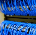 Почему участок сети на витой паре не должен превышать 100 метров?